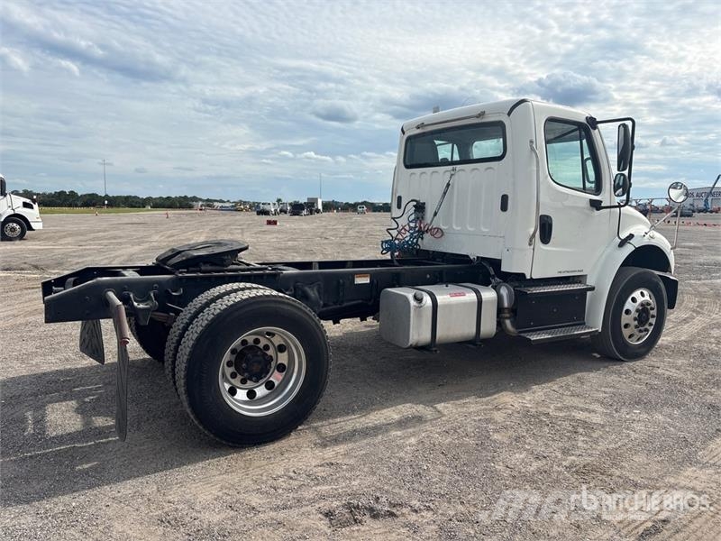 Freightliner M2 106 وحدات الجر