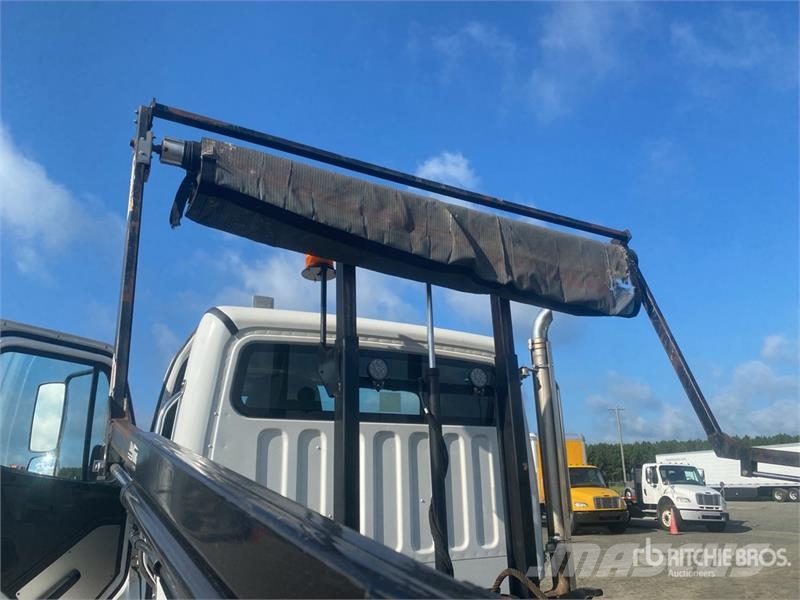 Freightliner M2 106 Portaalsysteem vrachtwagens