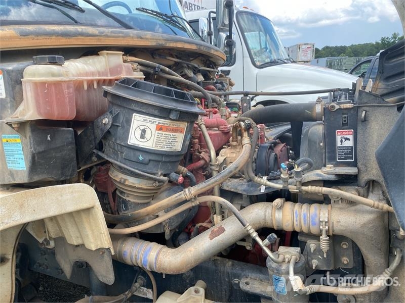 Freightliner M2 106 Caminhões de mesa/dropside