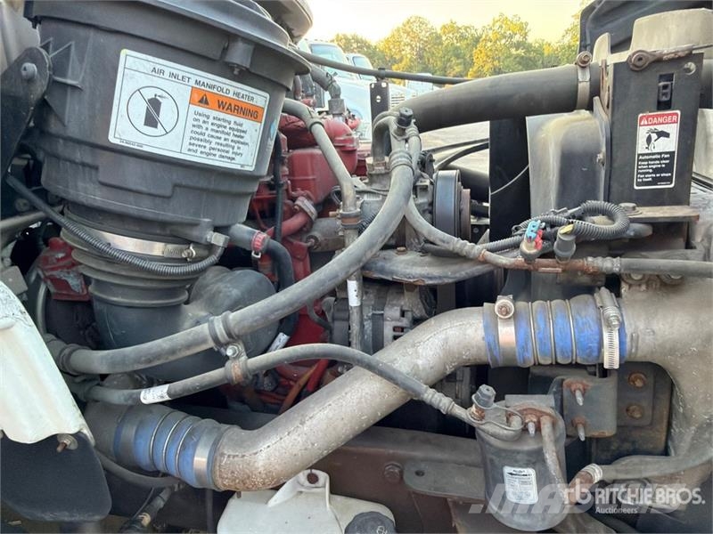 Freightliner M2 106 Camiones portacoches