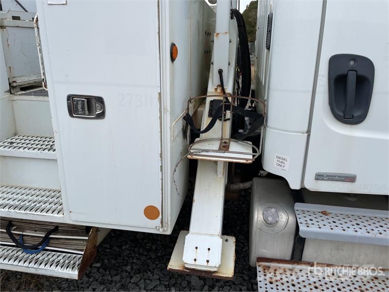 Freightliner M2 106 Plataformas sobre camión