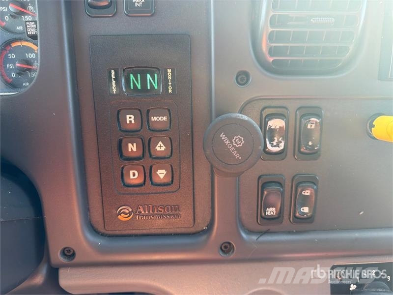 Freightliner M2 106 Isotermos y frigoríficos