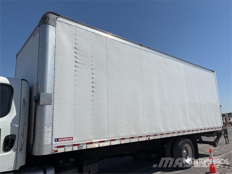 Freightliner M2 106 Furgons