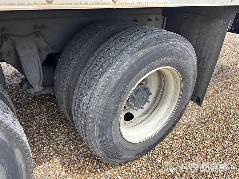 Freightliner M2 106 Грузовики-Рефрижераторы