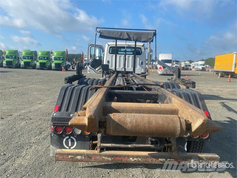 Freightliner M2 106 Portaalsysteem vrachtwagens