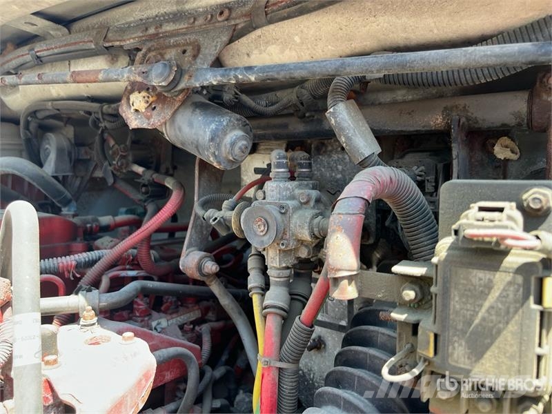 Freightliner M2 106 Camiones con caja de remolque