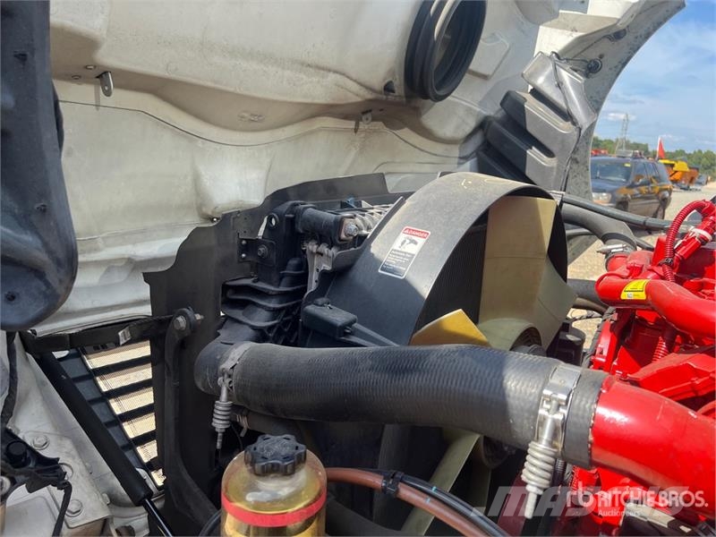 Freightliner M2 106 Cabine e interni