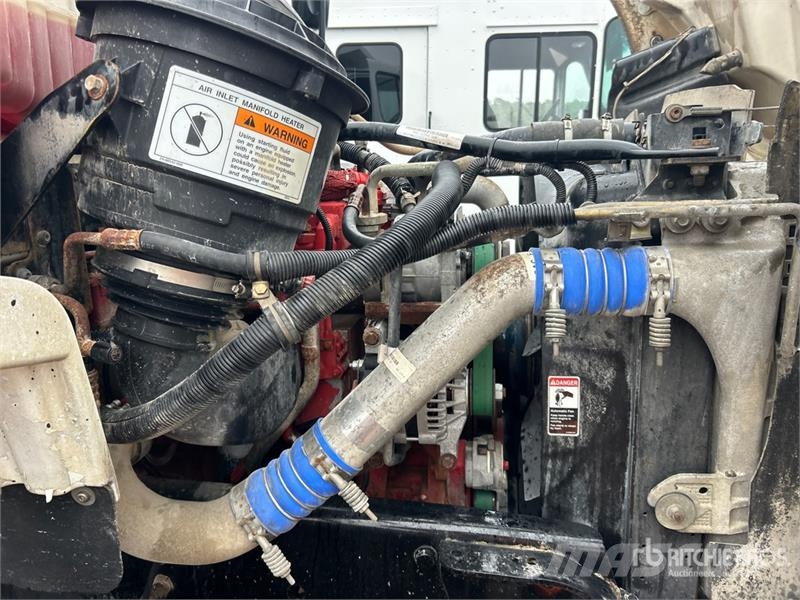 Freightliner M2 106 Camiones bañeras basculantes o volquetes