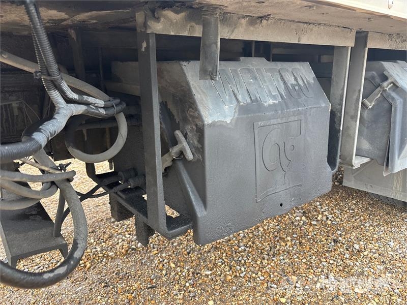 Freightliner M2 106 Грузовики-Рефрижераторы