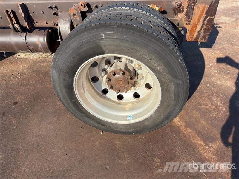 Freightliner M2 106 Camiones portacoches