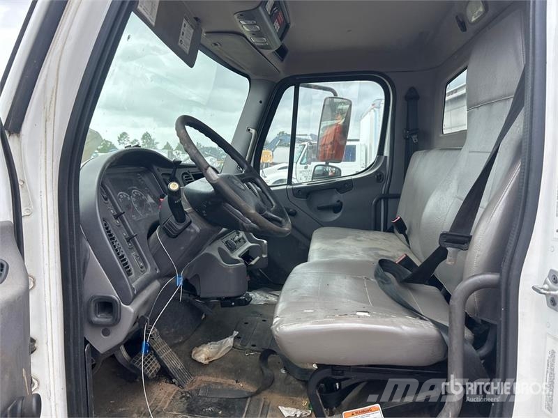 Freightliner M2 106 Truck mounted aerial platforms