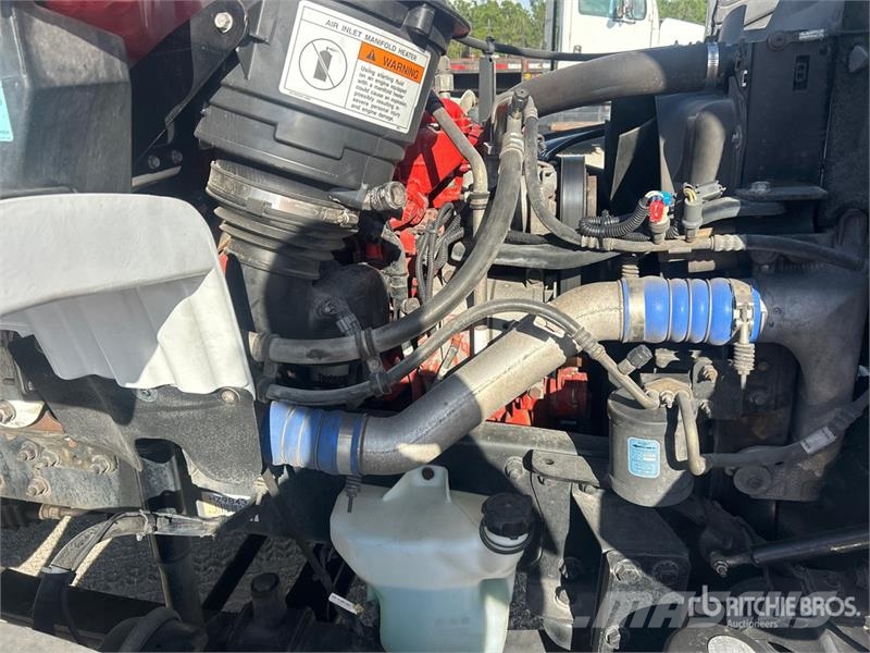 Freightliner M2 106 وحدات الجر
