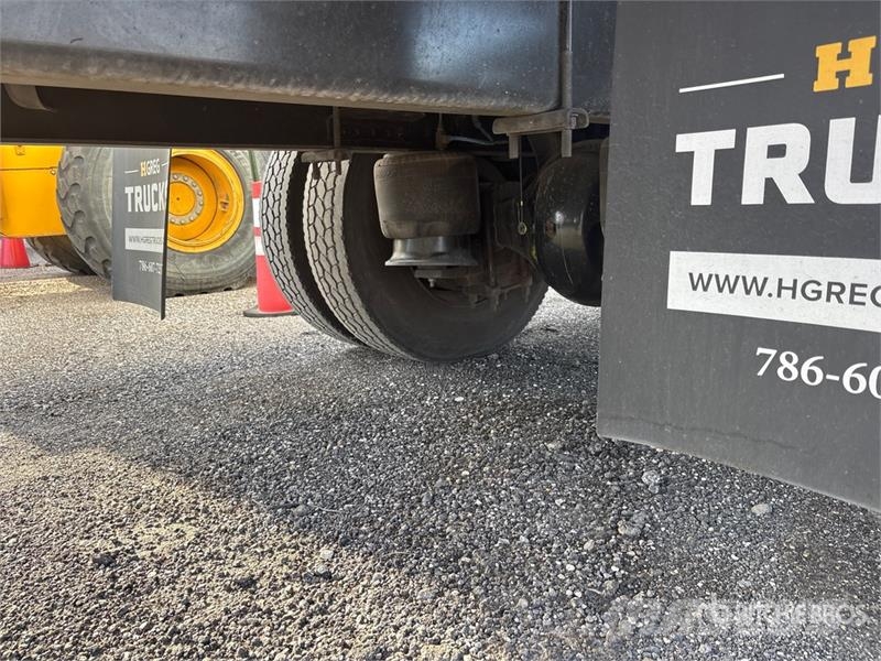 Freightliner M2 106 Isotermos y frigoríficos