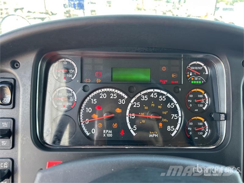 Freightliner M2 106 Tovornjaki hladilniki