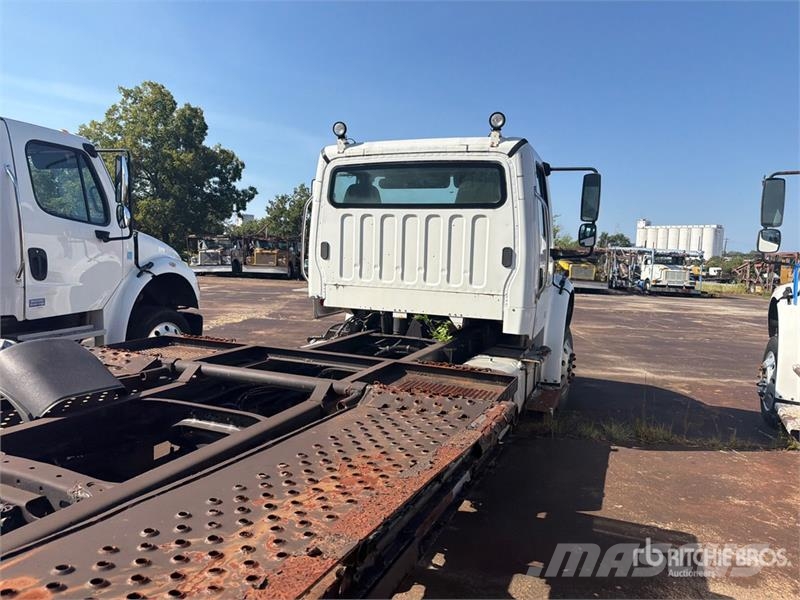 Freightliner M2 106 Autoveokid