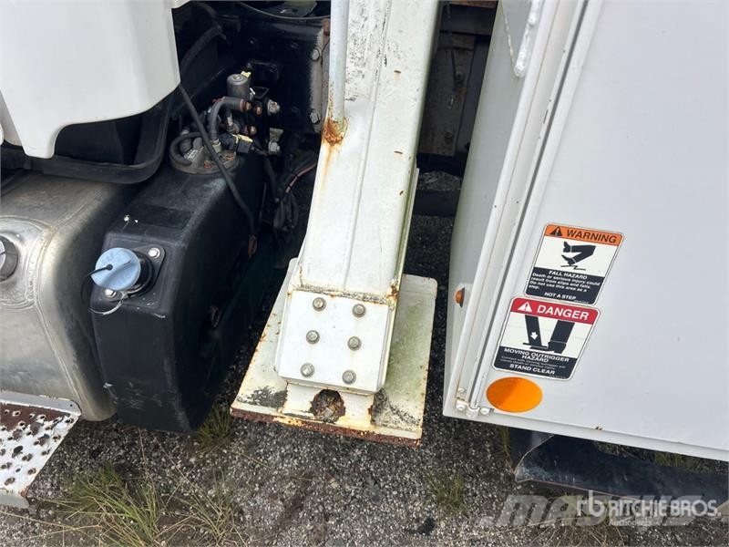 Freightliner M2 106 Truck mounted aerial platforms
