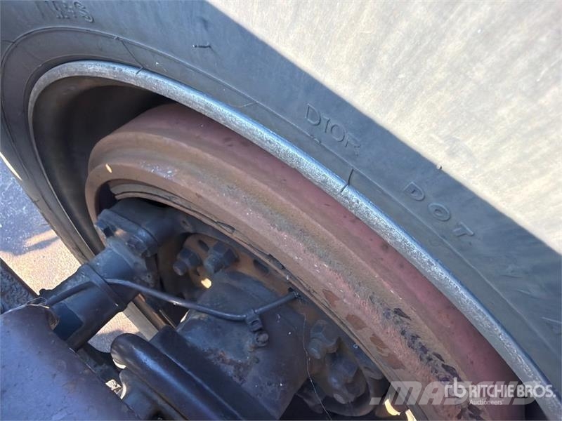 Freightliner M2 106 Camiones portacoches