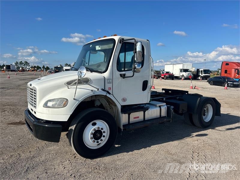 Freightliner M2 106 وحدات الجر