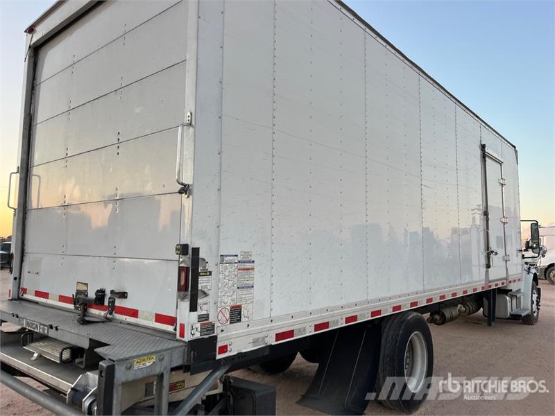Freightliner M2 106 Фургони