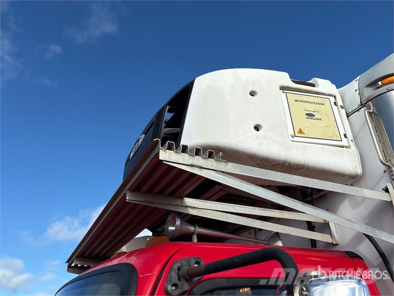 Freightliner M2 106 Temperature controlled trucks