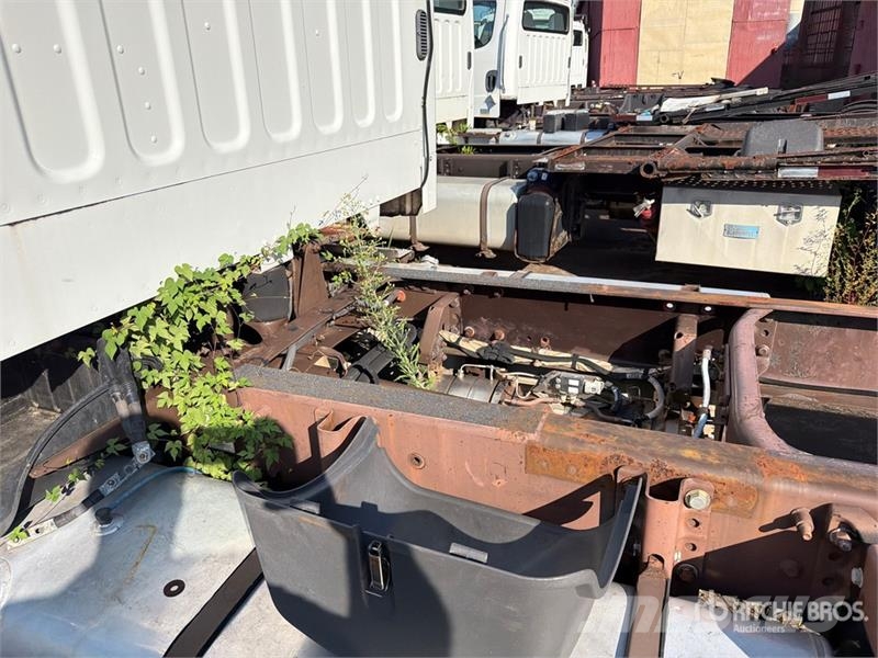 Freightliner M2 106 Camiones portacoches