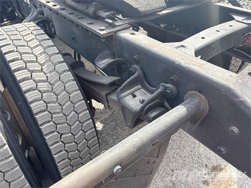 Freightliner M2 106 وحدات الجر