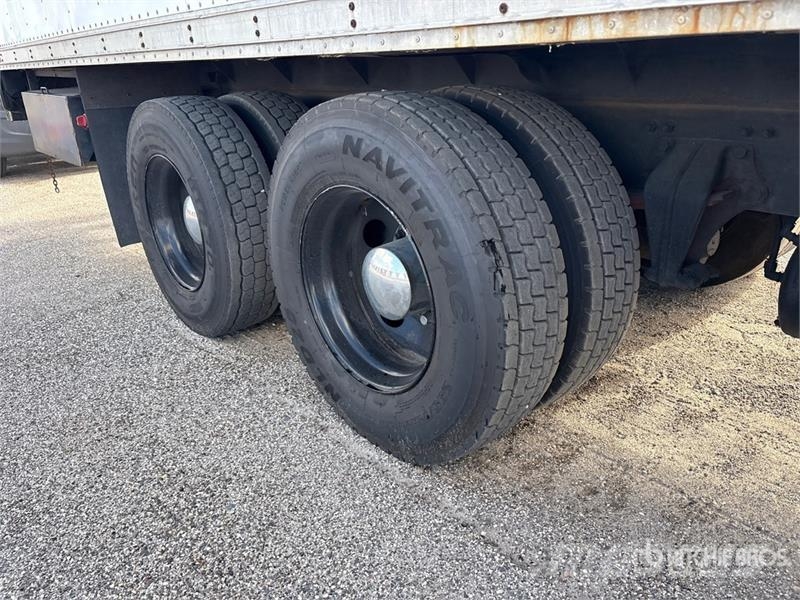 Freightliner M2 106 Temperature controlled trucks