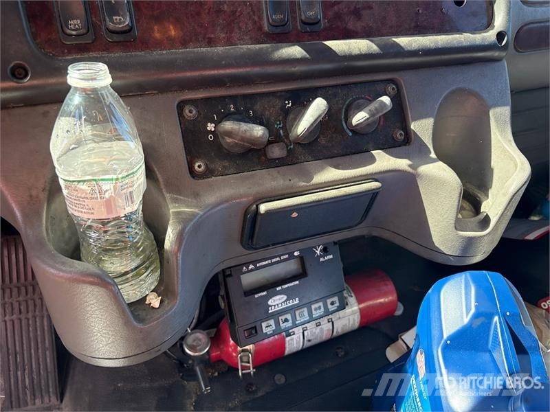 Freightliner M2 106 Temperature controlled trucks