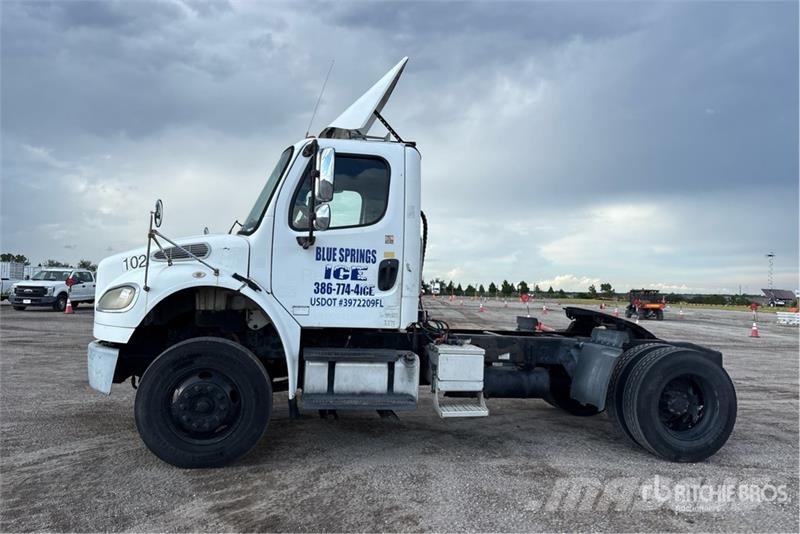 Freightliner M2 106 Tegljači