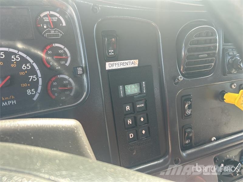 Freightliner M2 106 Krokbil