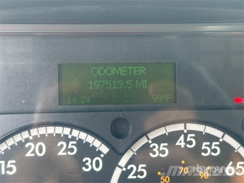 Freightliner M2 106 시립/다목적 차량