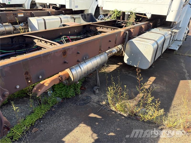 Freightliner M2 106 Camiones portacoches