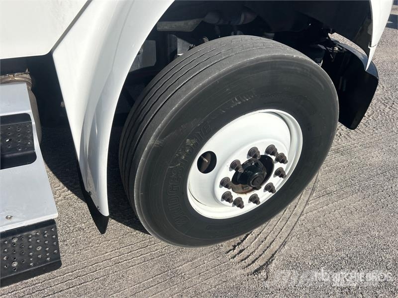 Freightliner M2 106 وحدات الجر