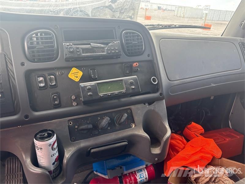 Freightliner M2 106 Caminhões com temperatura controlada