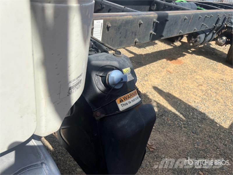 Freightliner M2 106 Cabine e interni