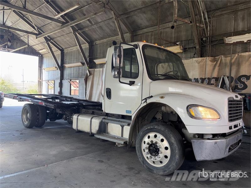 Freightliner M2 106 Evakuatori