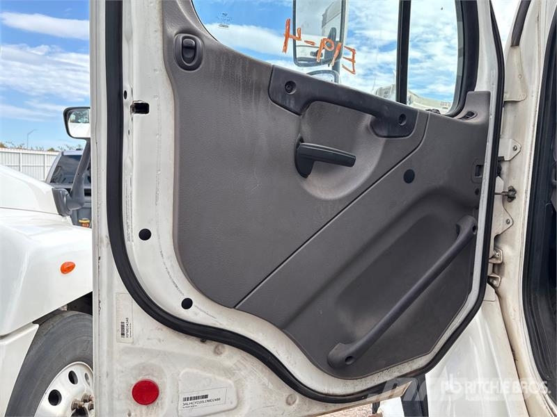 Freightliner M2 106 Kravas automašīnas - refrižeratori