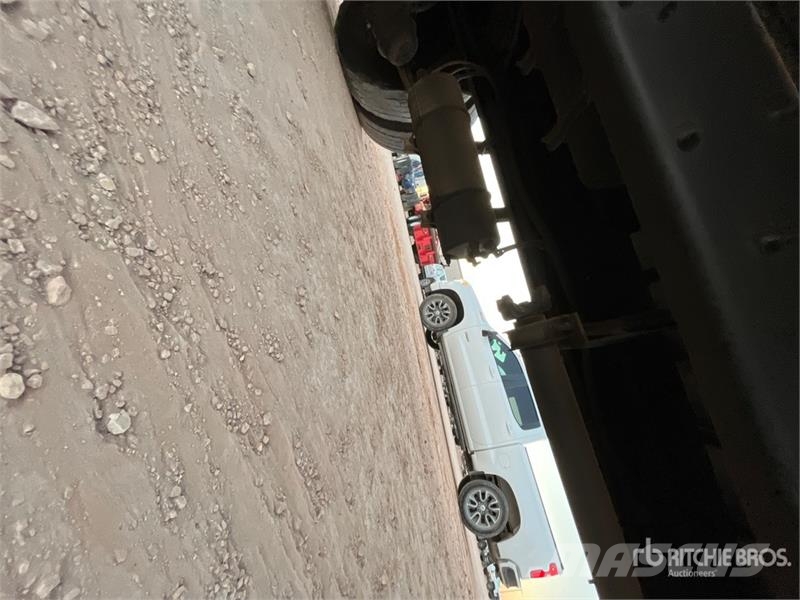 Freightliner M2 106 Фургони