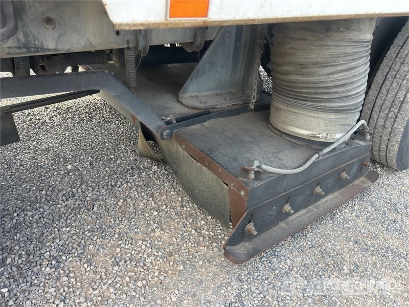 Freightliner M2 106 Sweeper trucks