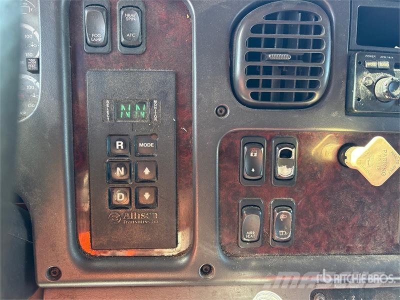 Freightliner M2 106 Temperature controlled trucks