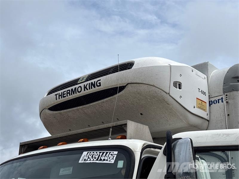 Freightliner M2 106 Грузовики-Рефрижераторы