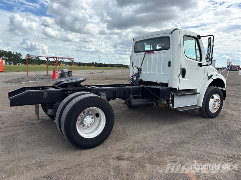 Freightliner M2 106 Tegljači