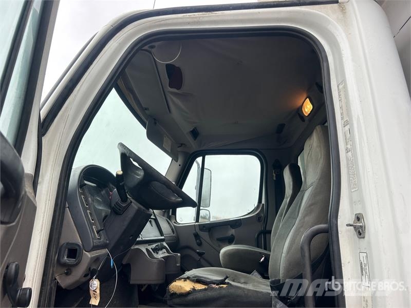 Freightliner M2 106 Camiones bañeras basculantes o volquetes