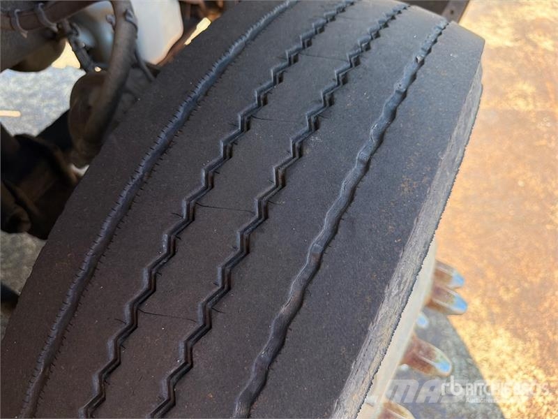 Freightliner M2 106 Camiones portacoches
