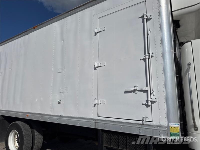 Freightliner M2 106 Camiões caixa temperatura controlada