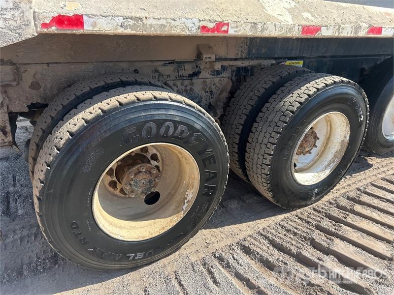 Freightliner M2 106 Kipper