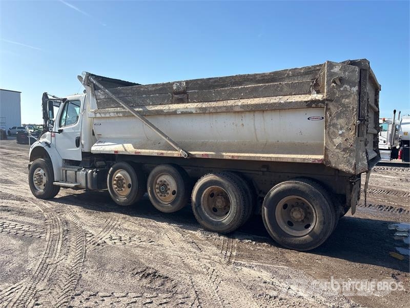 Freightliner M2 106 傾卸式卡車