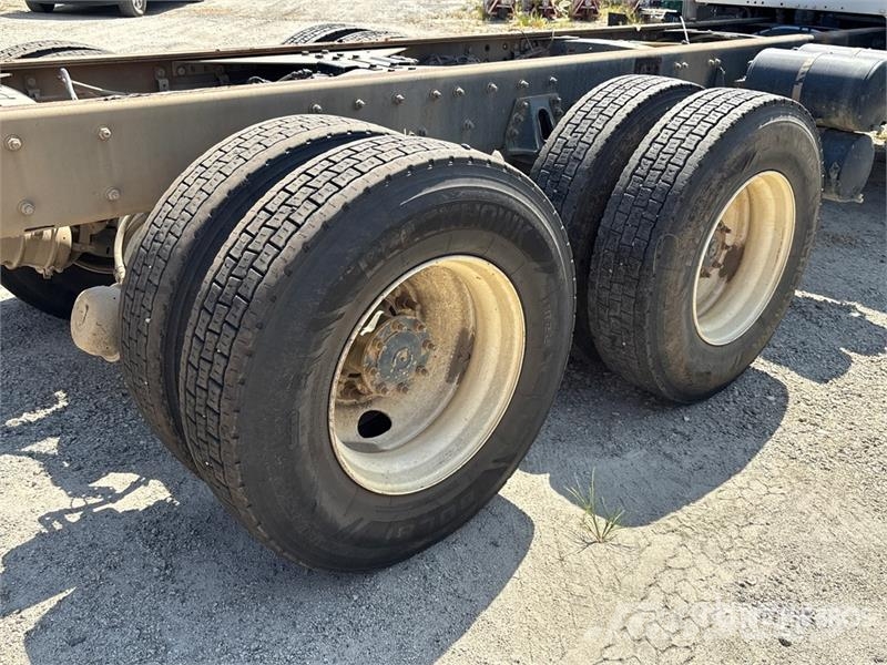 Freightliner M2 106 Cabins and interior