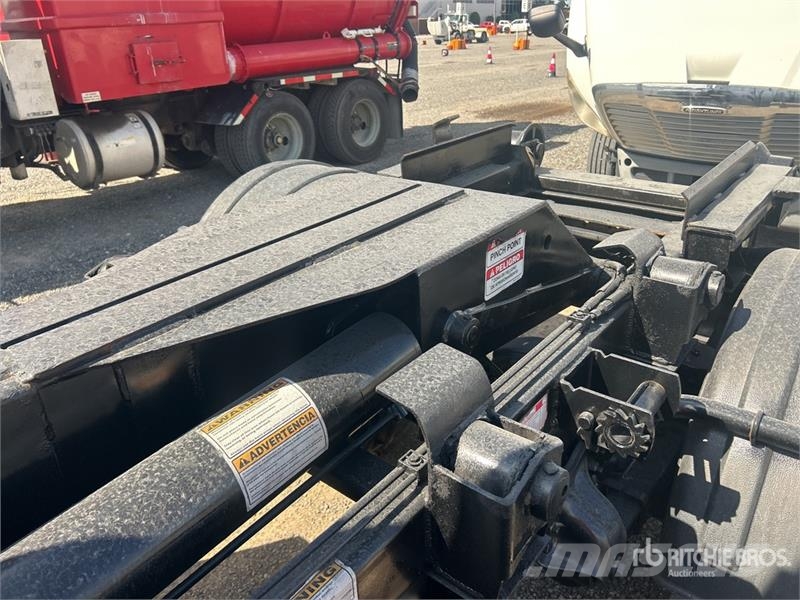 Freightliner M2 106 Krokbil