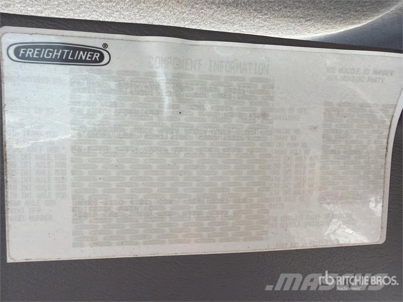Freightliner M2 106 Camiones portacoches